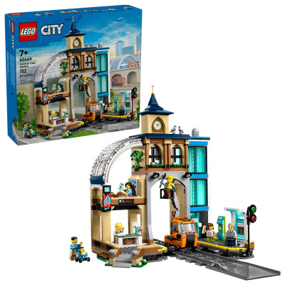 LEGO. Gara centrala - joaca urbana pentru copii si constructie creativa
